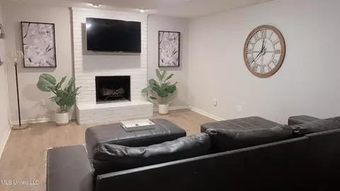 518 520 Woodland Hills Pl, Jackson, MS 39216