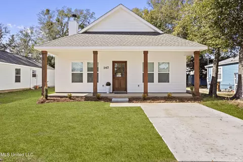 147 Pine Grove Ave, Biloxi, MS 39531