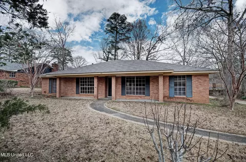 155 Forest Ridge Dr, Brandon, MS 39042