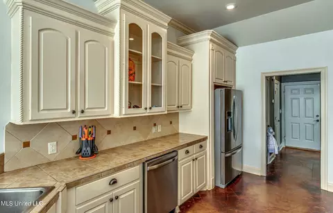 Kitchen - 116 Stonebrook Dr, Florence, MS 39073 photo 1 of 4