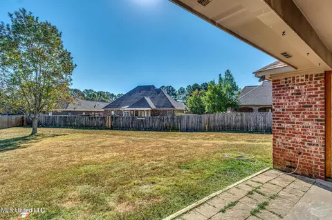 Exterior - 116 Stonebrook Dr, Florence, MS 39073 photo 4 of 5