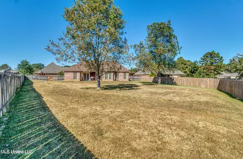 Exterior - 116 Stonebrook Dr, Florence, MS 39073 photo 2 of 5