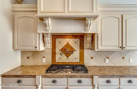 Kitchen - 116 Stonebrook Dr, Florence, MS 39073 photo 3 of 4