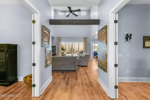 Entry Way - 887 Westerly Dr, Brandon, MS 39042 photo 3 of 5