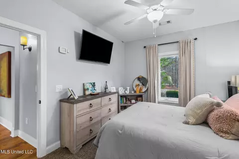 Bedroom - 887 Westerly Dr, Brandon, MS 39042 photo 5 of 8