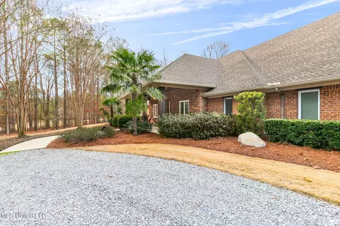 Exterior - 887 Westerly Dr, Brandon, MS 39042 photo 5 of 29