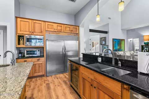 Kitchen - 887 Westerly Dr, Brandon, MS 39042 photo 8 of 11