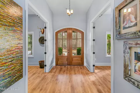 Entry Way - 887 Westerly Dr, Brandon, MS 39042 photo 1 of 5