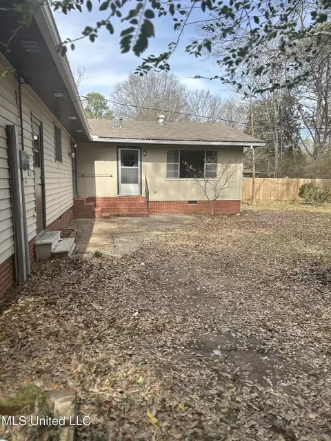 Exterior - 5032 Ashley Dr, Jackson, MS 39211 photo 2 of 2