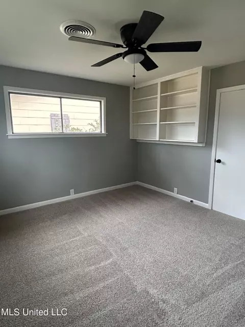 Bedroom - 5032 Ashley Dr, Jackson, MS 39211 photo 2 of 5