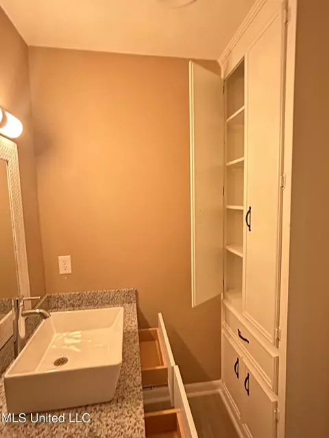 Other - 5032 Ashley Dr, Jackson, MS 39211 photo 6 of 13