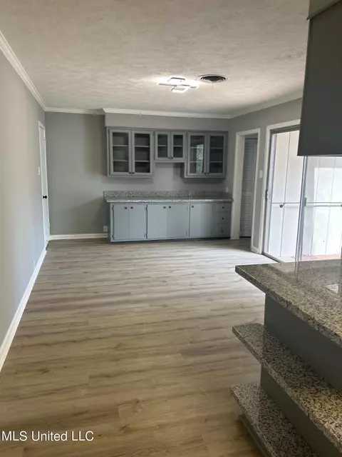 Kitchen - 5032 Ashley Dr, Jackson, MS 39211 photo 6 of 6