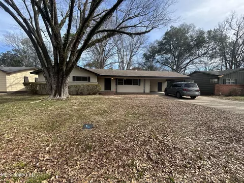 5032 Ashley Dr, Jackson, MS 39211