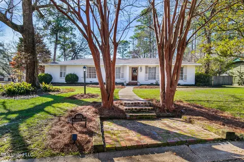 Exterior - 4645 Nottingham Rd, Jackson, MS 39211 photo 2 of 11