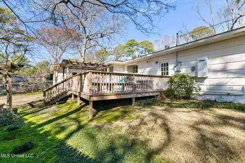 Exterior - 4645 Nottingham Rd, Jackson, MS 39211 photo 10 of 11