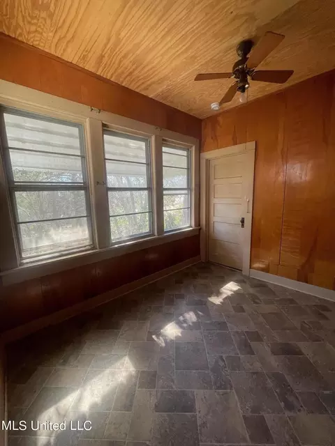 Other - 1017 Riverview Dr, Jackson, MS 39202 photo 3 of 5