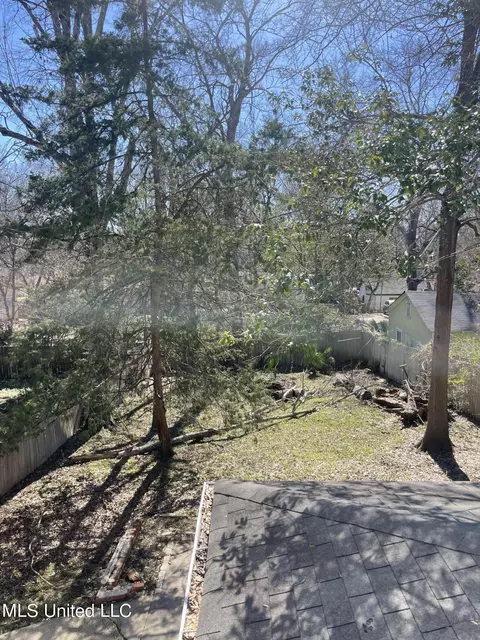 Exterior - 1017 Riverview Dr, Jackson, MS 39202 photo 3 of 5