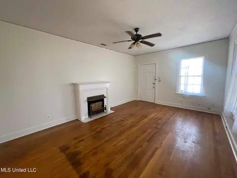 Living - 1017 Riverview Dr, Jackson, MS 39202 photo 1 of 1