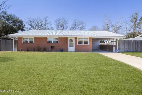 211 Greenwood Ave, Long Beach, MS 39560