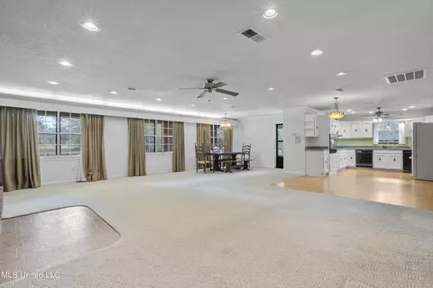 Living - 3301 Westerland Dr, Moss Point, MS 39562 photo 4 of 5