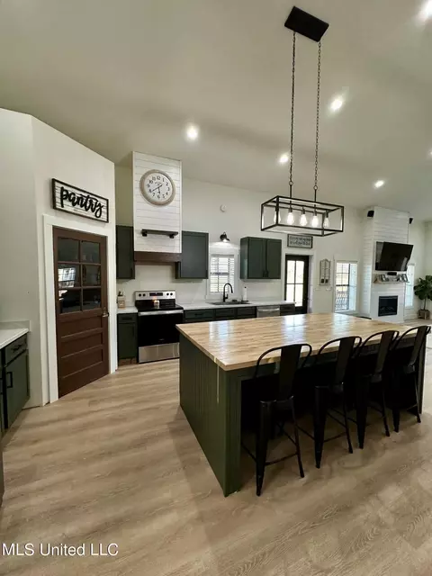 Kitchen - 117 Archey Ln, Lucedale, MS 39452 photo 1 of 3