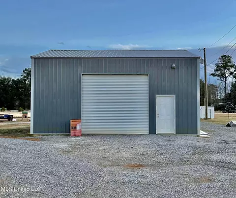 Exterior - 117 Archey Ln, Lucedale, MS 39452 photo 4 of 5