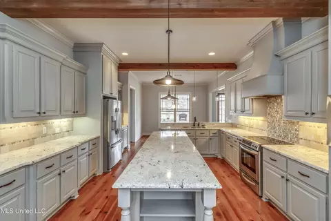 Kitchen - 702 Amber Way, Flowood, MS 39232 photo 3 of 8