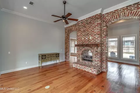 Living - 702 Amber Way, Flowood, MS 39232 photo 2 of 6
