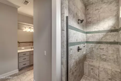 Bath - 702 Amber Way, Flowood, MS 39232 photo 5 of 7