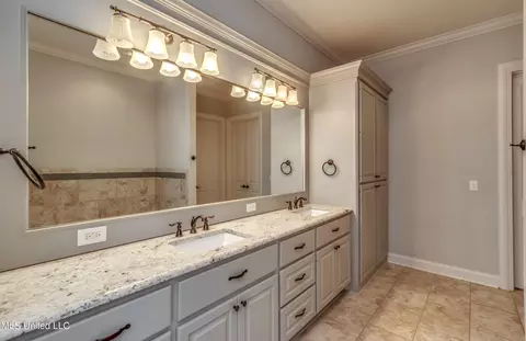 Bath - 702 Amber Way, Flowood, MS 39232 photo 1 of 7