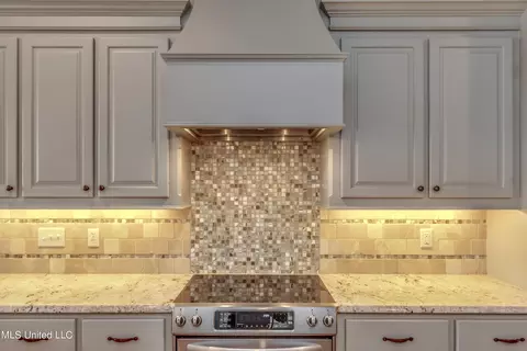 Kitchen - 702 Amber Way, Flowood, MS 39232 photo 5 of 8