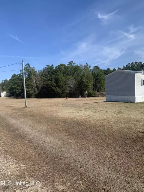 19190 Burnt Ln, Saucier, MS 39574 photo 4