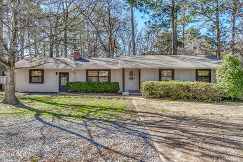 4419 Forest Park Dr, Jackson, MS 39211