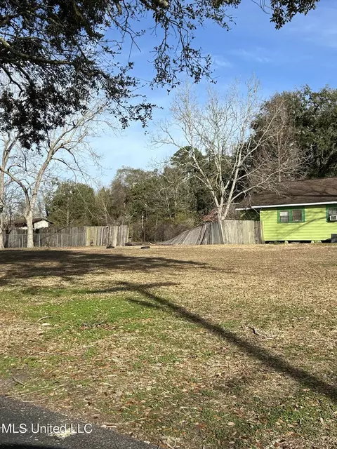 4613 Second St, Moss Point, MS 39563 photo 2