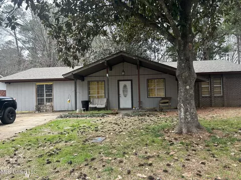 149 Holly Hill Dr, Jackson, MS 39212 photo 1