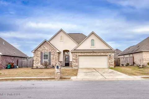16928 Desmare St, Gulfport, MS 39503
