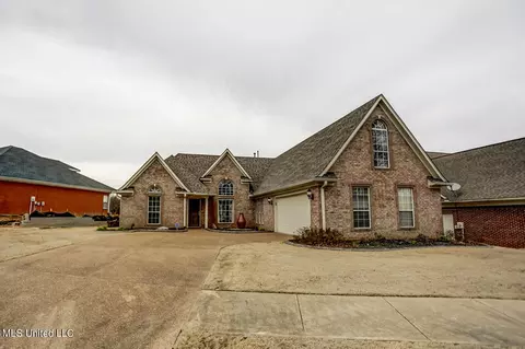 1197 E Cross Creek Dr, Hernando, MS 38632