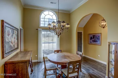 Dining - 1197 E Cross Creek Dr, Hernando, MS 38632 photo 1 of 1