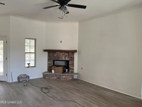 Living - 121 Ashley Park Dr, Byram, MS 39272 photo 1 of 2