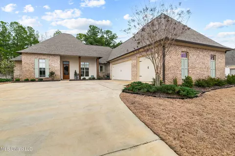 210 S Woodcreek Rd, Madison, MS 39110