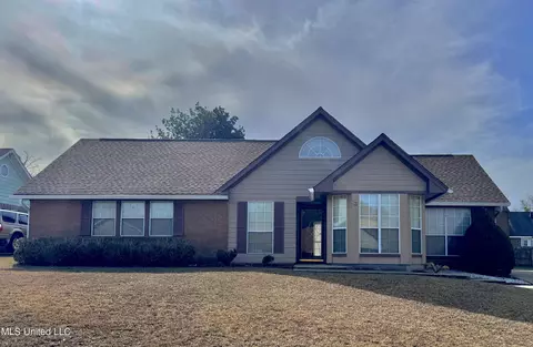 3 Planters Ln, Gulfport, MS 39503