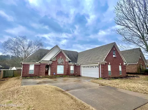 Exterior - 1377 Pendulum Dr, Hernando, MS 38632 photo 2 of 4