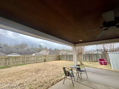 Exterior - 1377 Pendulum Dr, Hernando, MS 38632 photo 4 of 4