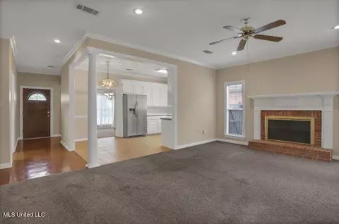 Living - 565 Spring Lake Dr, Pearl, MS 39208 photo 2 of 2