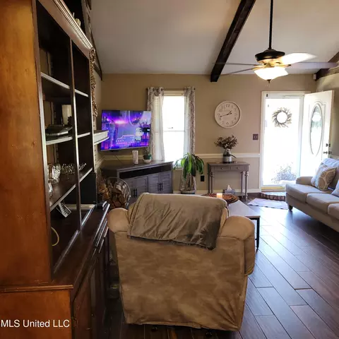 Living - 693 Cedar Springs Dr, Jackson, MS 39212 photo 4 of 4