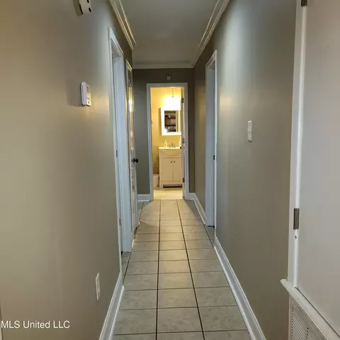 Entry Way - 693 Cedar Springs Dr, Jackson, MS 39212 photo 1 of 2