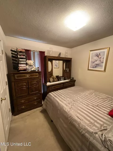 Bedroom - 1057 Bullrun Dr, Byram, MS 39272 photo 2 of 5