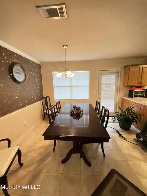 Dining - 1057 Bullrun Dr, Byram, MS 39272 photo 1 of 1
