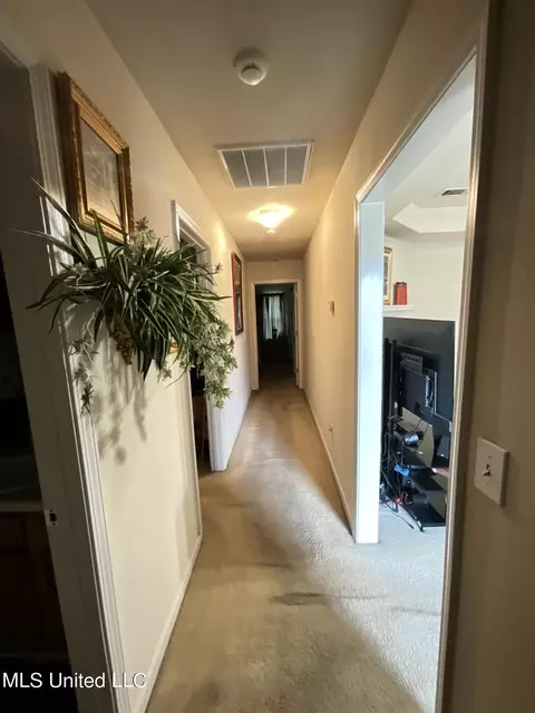 Entry Way - 1057 Bullrun Dr, Byram, MS 39272 photo 1 of 1