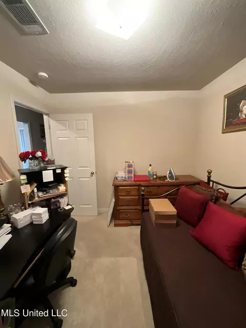 Bedroom - 1057 Bullrun Dr, Byram, MS 39272 photo 3 of 5